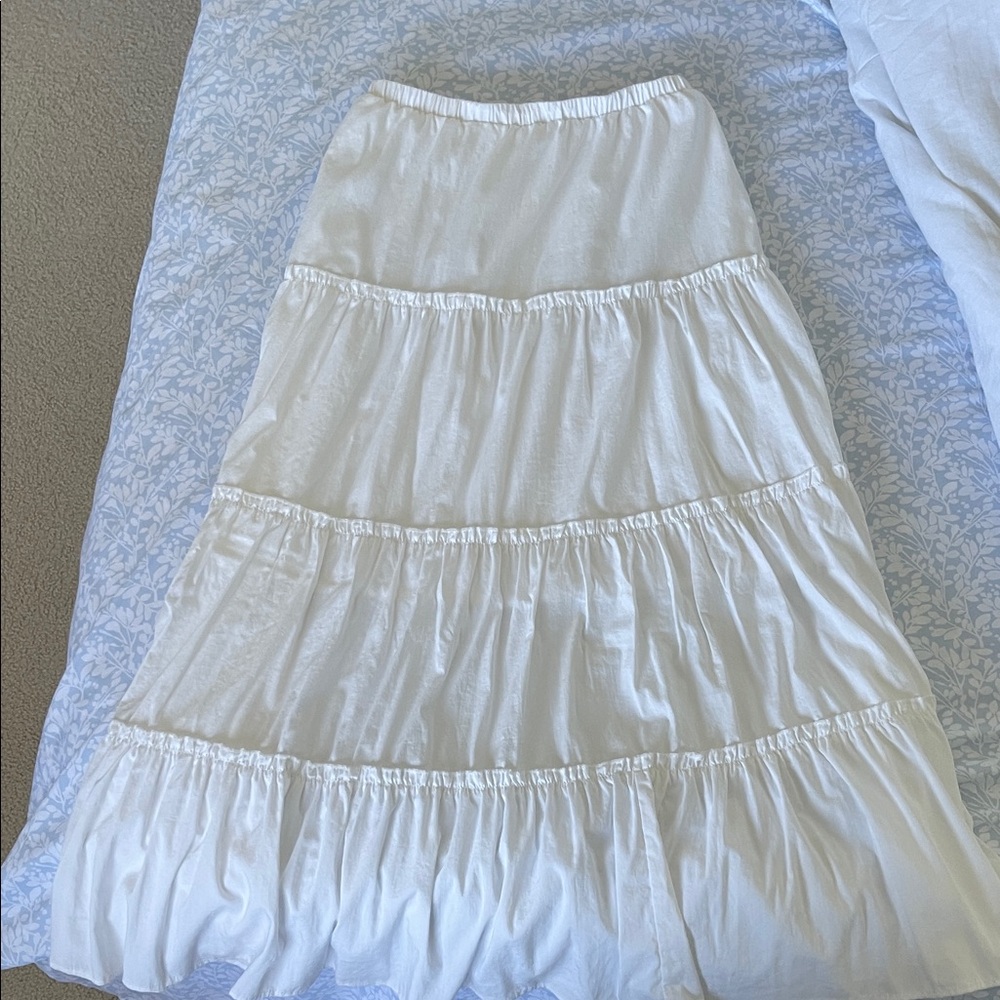 Elegant White Tiered Skirt